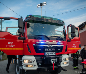 OSP Stróże ma nowy samochód ratowniczo - gaśniczy