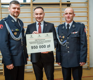 OSP Ptaszkowa otrzymało promesę na zakup samochodu ratowniczo - gaśniczego!