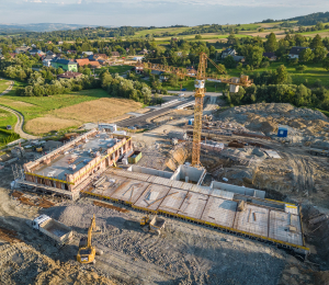 Fotorelacja z kolejnego etapu budowy szkoły w Gródku