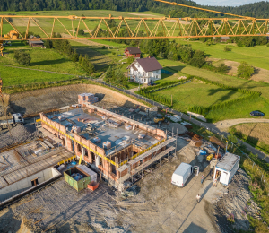 Fotorelacja z kolejnego etapu budowy szkoły w Gródku
