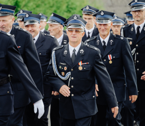 Poświęcenie samochodu dla OSP Wawrzka