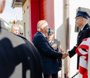 Poświęcenie samochodu dla OSP Wawrzka