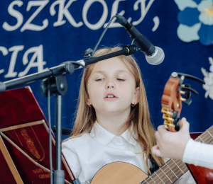 Uroczystość otwarcia zmodernizowanej Szkoły Podstawowej w Siołkowej oraz Dzień Nauczyciela