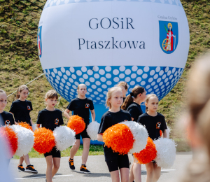 Gminny Dzień Dziecka 2025 – radość, uśmiech i wspólna zabawa w Ptaszkowej!