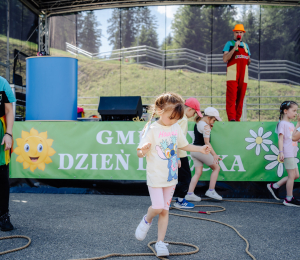 Gminny Dzień Dziecka 2025 – radość, uśmiech i wspólna zabawa w Ptaszkowej!