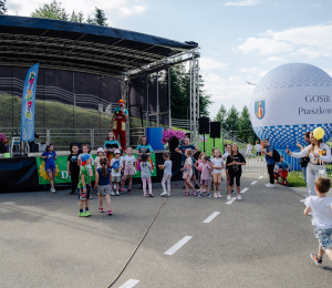 Gminny Dzień Dziecka 2025 – radość, uśmiech i wspólna zabawa w Ptaszkowej!