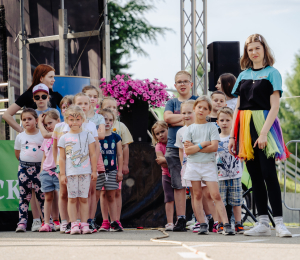 Gminny Dzień Dziecka 2025 – radość, uśmiech i wspólna zabawa w Ptaszkowej!