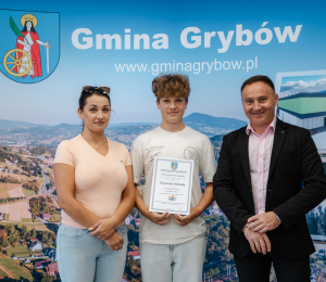 Najzdolniejsi uczniowie otrzymali stypendia Wójta Gminy Grybów