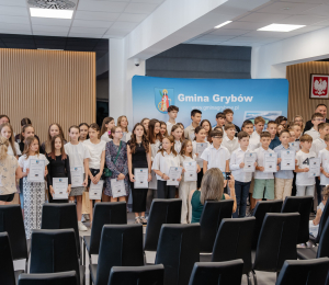 Najzdolniejsi uczniowie otrzymali stypendia Wójta Gminy Grybów