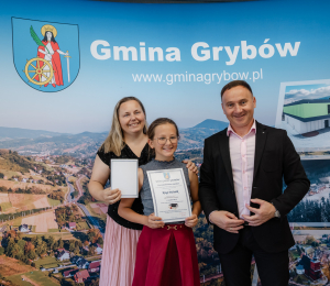 Najzdolniejsi uczniowie otrzymali stypendia Wójta Gminy Grybów