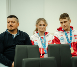 XIX Sesja Rady Gminy Grybów – wyróżnienia dla sportowców oraz gratulacje dla ZAZ w Stróżach