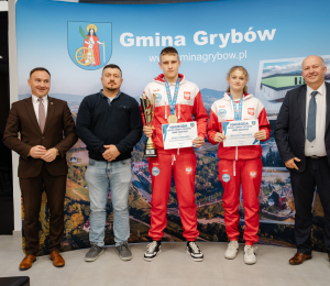 XIX Sesja Rady Gminy Grybów – wyróżnienia dla sportowców oraz gratulacje dla ZAZ w Stróżach