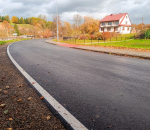 Nowa nawierzchnia na drodze powiatowej Stróże – Wyskitna – Polna