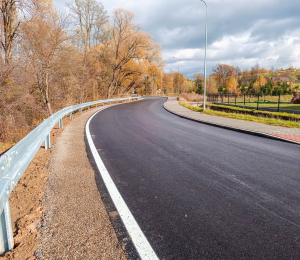 Nowa nawierzchnia na drodze powiatowej Stróże – Wyskitna – Polna