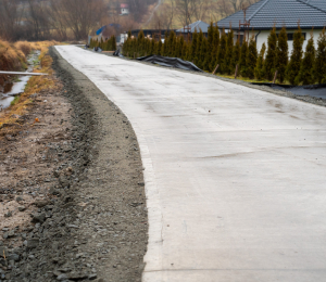 6 nowych odcinków dróg betonowych w Gminie Grybów