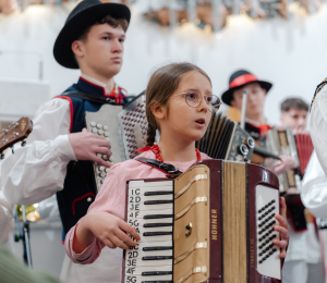 Charytatywny Koncert Kolęd w Ptaszkowej – muzyka, która niesie pomoc
