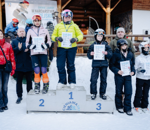 Ponad 220 zawodników i sportowe emocje – VII Gminne Zawody Narciarskie w Cieniawie