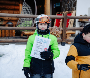 Ponad 220 zawodników i sportowe emocje – VII Gminne Zawody Narciarskie w Cieniawie