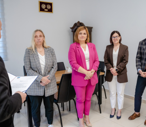 Wręczenie powierzenia stanowiska dyrektorom szkół