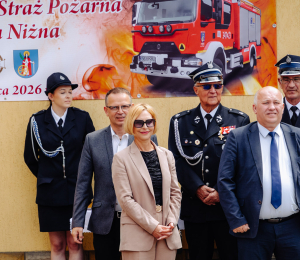 Uroczystość poświęcenia i przekazania nowych samochodów dla OSP Biała Niżna