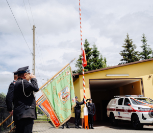 Uroczystość poświęcenia i przekazania nowych samochodów dla OSP Biała Niżna