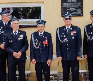 Uroczystość poświęcenia i przekazania nowych samochodów dla OSP Biała Niżna