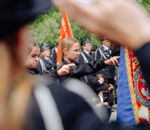Uroczystość poświęcenia i przekazania nowych samochodów dla OSP Biała Niżna