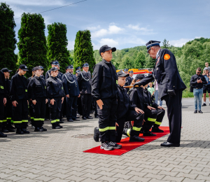 Uroczystość poświęcenia i przekazania nowych samochodów dla OSP Biała Niżna