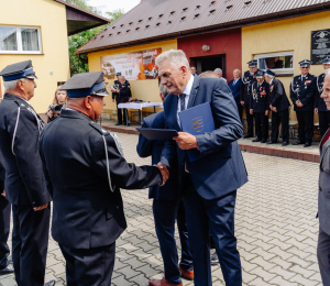 Uroczystość poświęcenia i przekazania nowych samochodów dla OSP Biała Niżna