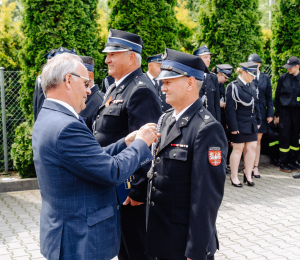 Uroczystość poświęcenia i przekazania nowych samochodów dla OSP Biała Niżna