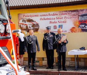 Uroczystość poświęcenia i przekazania nowych samochodów dla OSP Biała Niżna