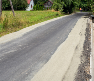 Nowe nawierzchnie bitumiczne w Wyskitnej oraz Białej Niżnej!