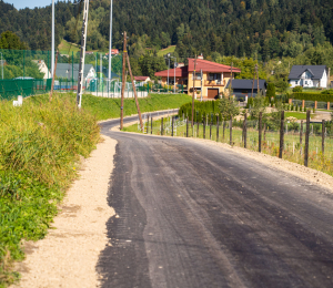3,5 km nowych nawierzchni bitumicznych w Gminie Grybów