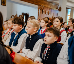 10 lat Dziecięco-Młodzieżowego Zespołu Regionalnego „Pogórzańskie Dzieci” z Kąclowej