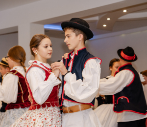 10 lat Dziecięco-Młodzieżowego Zespołu Regionalnego „Pogórzańskie Dzieci” z Kąclowej