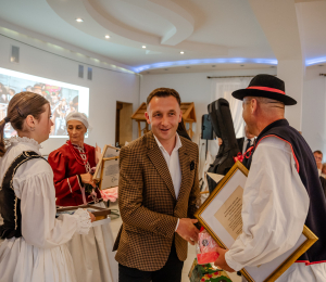 10 lat Dziecięco-Młodzieżowego Zespołu Regionalnego „Pogórzańskie Dzieci” z Kąclowej