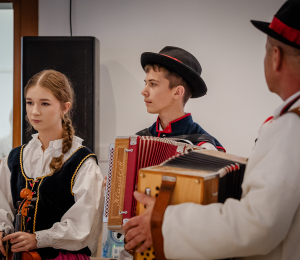 10 lat Dziecięco-Młodzieżowego Zespołu Regionalnego „Pogórzańskie Dzieci” z Kąclowej