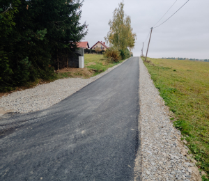 Blisko 640 tys. zł na modernizację dróg w Polnej i Stróżach – prace zakończone